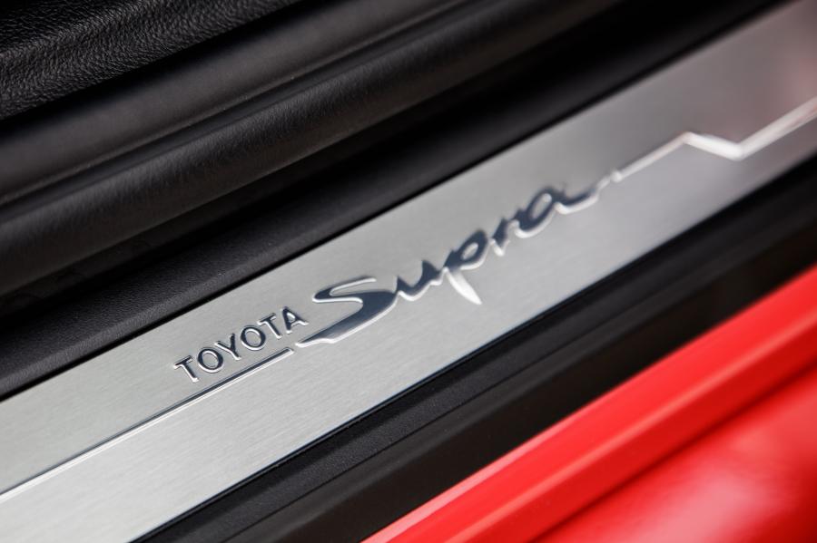 Детали интерьера Toyota GR Supra (A90) 2019 года  (WW) (фото 62 из 119)